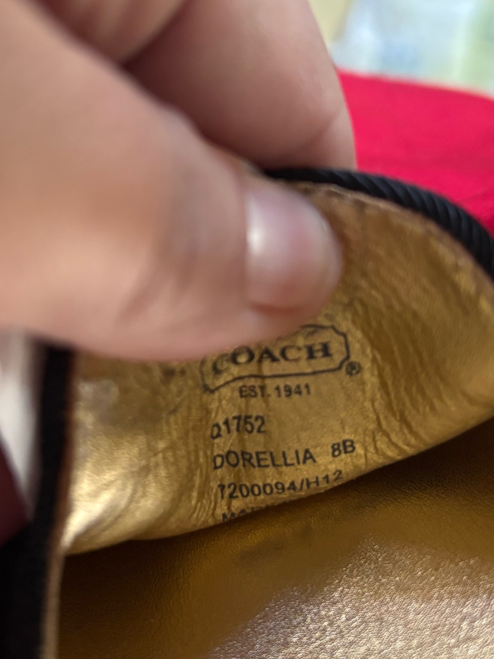 Coach black velvet smoking slippers with a gold-embroidered design size 8 NWOT - Picture 9 of 9